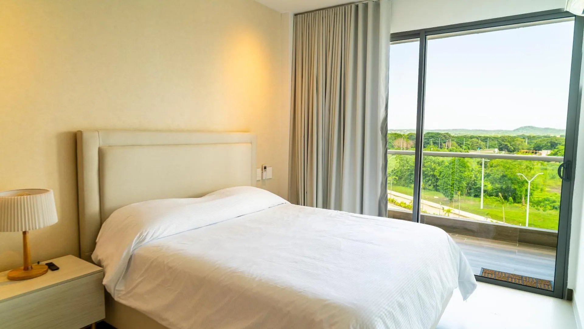 Lujoso Apartamento Baia Kristal Cartagena