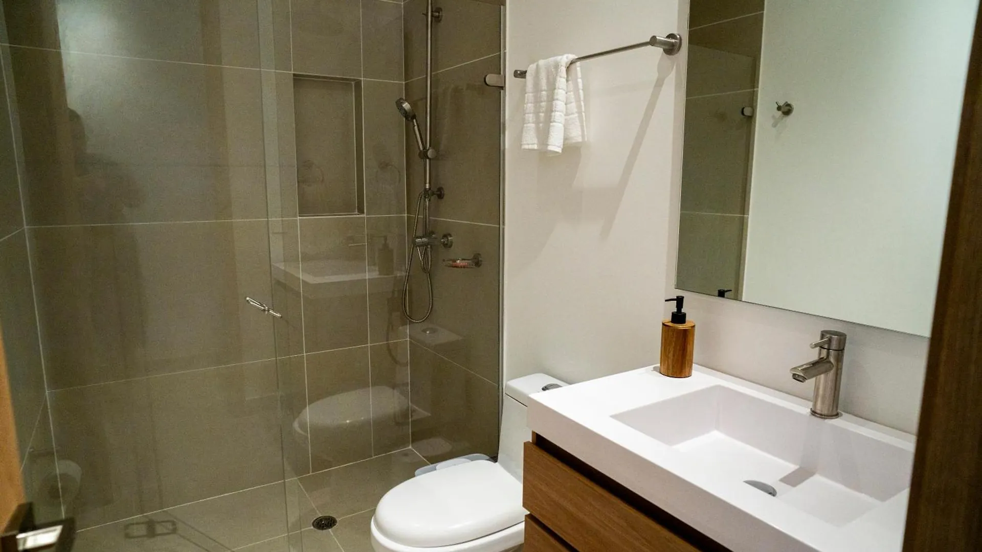 Lujoso Apartamento Baia Kristal Cartagena Apartment
