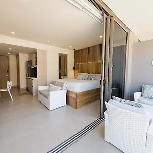 En Con Acceso Directo Al Mar En Apartamento